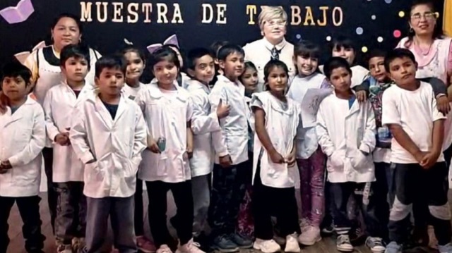 Naidenoff destac&oacute; el trabajo de los Docentes y de las Familias durante el 2025