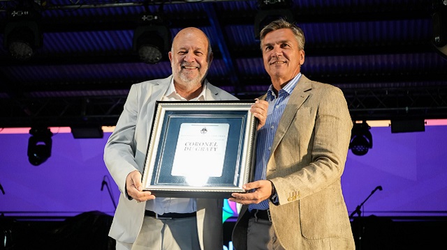 Du Graty celebró su 84° Aniversario con entrega de títulos de propiedad t un convenio para más pavimento urbano