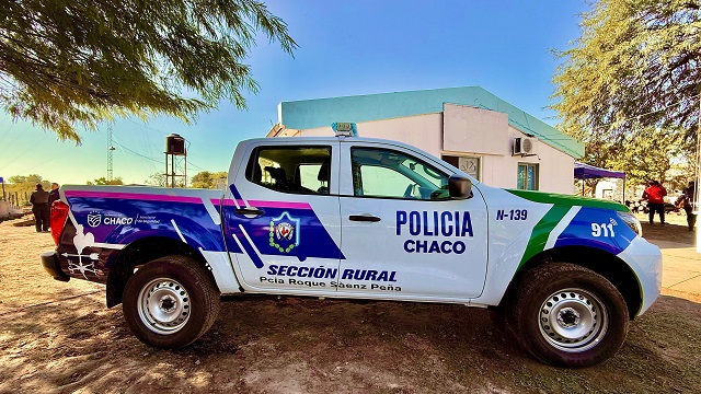 Plan Integral de Seguridad: El Gobernador Zdero entregó un nuevo vehículo para el destacamento rural “La Chiquita” de Sáenz Peña