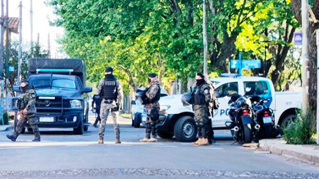 Tragedia en la toma de rehenes en Caseros: la Policía mató al secuestrador y encontró muerto al rehén