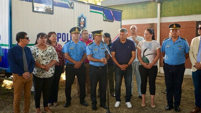 Seguridad: El Gobierno Provincial instaló una casilla Policial y entregó móviles en Barranqueras 