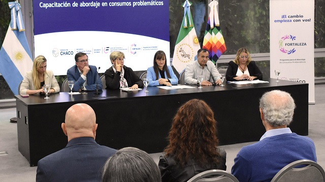 LA VICEGOBERNADORA SCHNEIDER ENCABEZÓ EL LANZAMIENTO DEL CURSO “CONSTRUYENDO FORTALEZAS” PARA EL ABORDAJE DE CONSUMOS PROBLEMÁTICOS