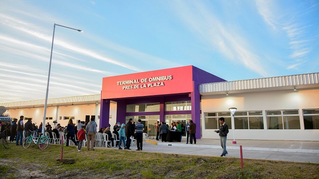 “Es un hecho histórico”, aseguró el Gobernador Zdero tras inaugurar la nueva terminal de ómnibus en Presidencia de la Plaza 