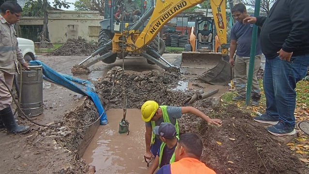 SAMEEP REPARÓ LA ROTURA DE CAÑERÍA QUE AFECTABA AL SERVICIO DE AGUA POTABLE EN LA LIGURIA