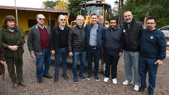 FORTALECIENDO LOS CONSORCIOS CAMINEROS: NUEVA MAQUINARIA PARA EL CONSORCIO CAMINERO N°40 DE PUERTO TIROL