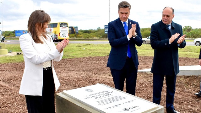 El Gobernador Zdero encabezó el 74º Aniversario de la Provincialización del Chaco 