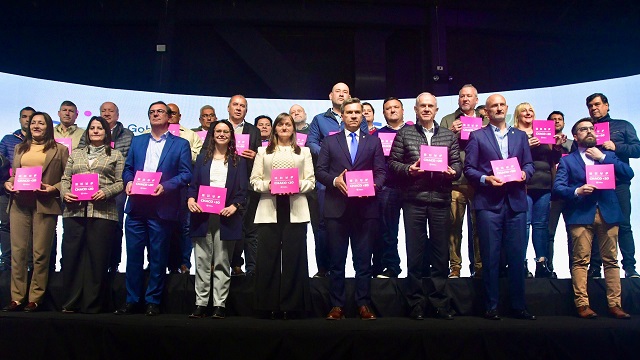 EL GOBERNADOR ZDERO PRESENTÓ EL PLAN ESTRATÉGICO PARTICIPATIVO CHACO +20: “SON POLÍTICAS QUE TRASCIENDEN GOBIERNOS” 