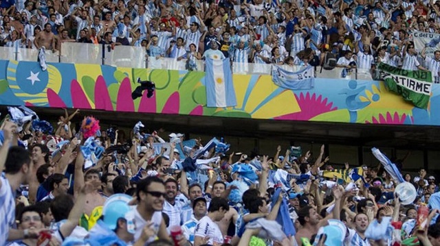 Prohibirán el ingreso a los estadios de Qatar a unos 6.000 hinchas argentinos