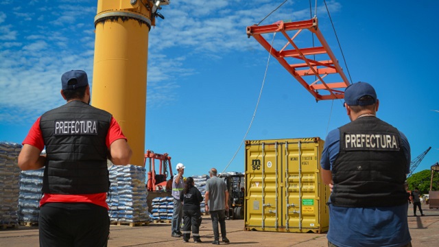 Chaco se abre al Mundo: Tras años de restricciones, comenzó la exportación de carbón vegetal desde el Puerto de Barranqueras a Europa 