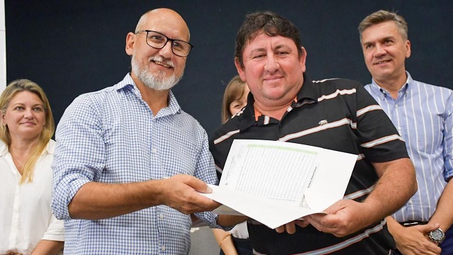 El IPDUV ya entreg&oacute; mas de 5.400 T&iacute;tulos de propiedad en toda la provincia  