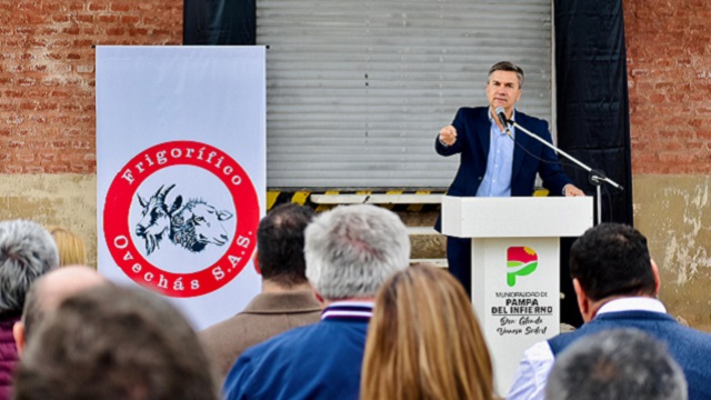 Histórico: El Gobernador Zdero puso en marcha el Frigorífico Caprino Chaqueño  