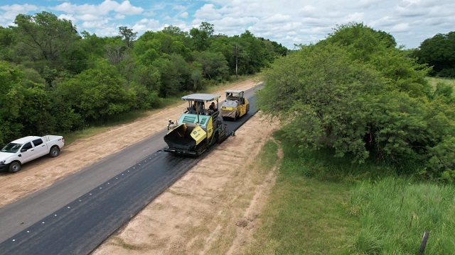 AVANZAN LAS OBRAS EN LA RUTA PROVINCIAL  N° 30 QUE UNIRÁ COLONIAS UNIDAS, CIERVO PETISO Y LAGUNA LIMPIA