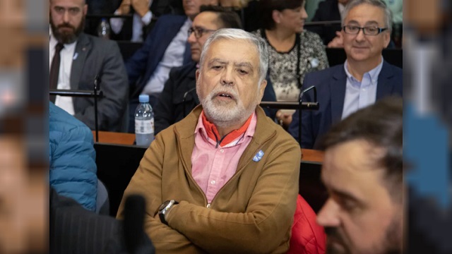 Ordenan la detenci&oacute;n de De Vido por la Tregedia de Once y tiene que presentarse el jueves