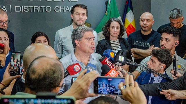Capitanich reconoció una “tendencia favorable al oficialismo” y denunció una campaña “incompatible con la democracia”