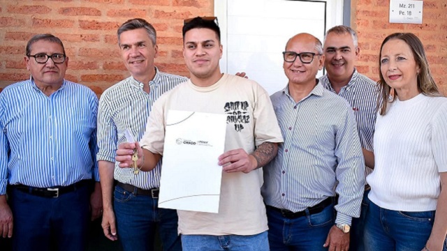 Plan Provincial 200 Viviendas Ñachec - Primera Etapa: Familias de Sáenz Peña ya tienen su Casa propia 