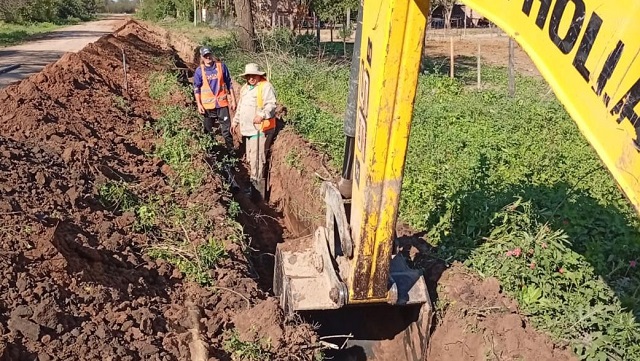 Sameep amplía la red de agua potable en el Paraje La Chiquita de Sáenz Peña 