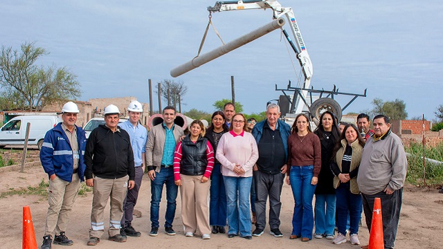 PAMPA DEL INFIERNO: SECHEEP COMENZ&Oacute; LA OBRA QUE LLEVAR&Aacute; ENERG&Iacute;A A 400 FAMILIAS