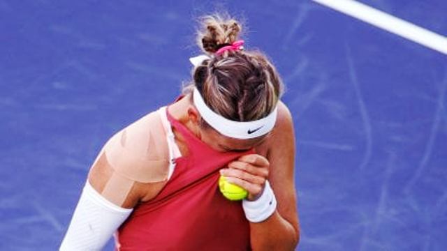 El desconsolado llanto de la tenista bielorrusa Victoria Azarenka en medio de un partido