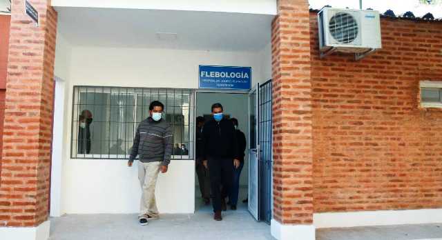 Capitanich inauguró las refacciones en el Área de Flebología del Hospital Perrando  