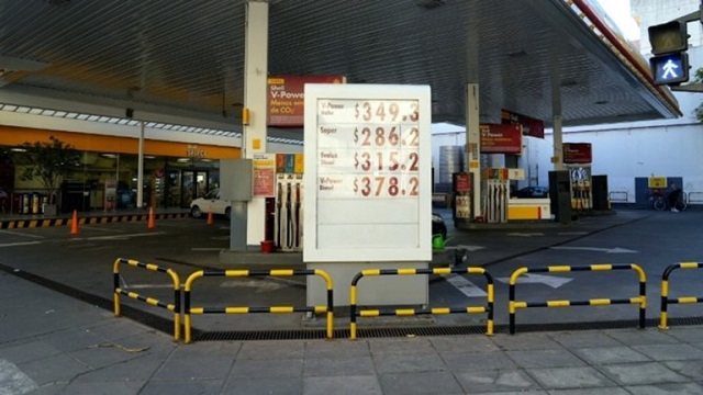Las empresas Shell y Puma subieron sus combustibles