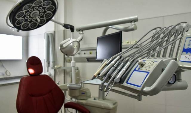 El nuevo Hospital Odontológico de Sáenz Peña ya atendió cerca de 8000 pacientes y aplicó la primera prótesis 