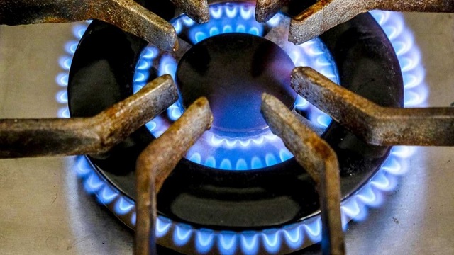 Caputo puso en marcha calendario para la suba de tarifas: primero el gas