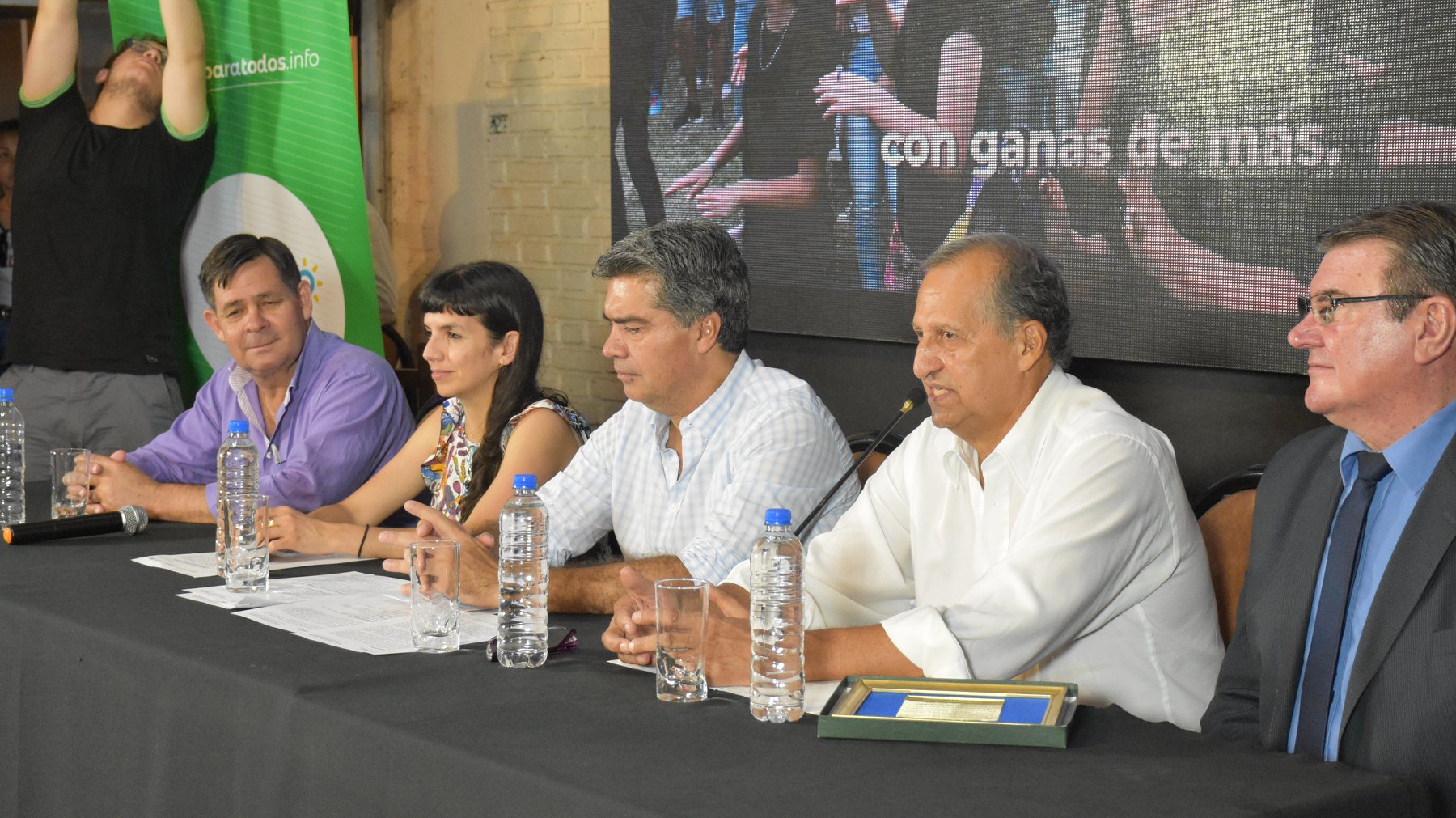 Papp y Capitanich firmaron el Convenio de Apoyo a los Súper Carnavales 2020 en Villa Angela