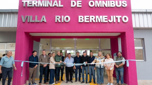 Una obra paralizada durante a&ntilde;os: Zdero termin&oacute; e inaugur&oacute; la nueva terminal de Villa R&iacute;o Bermejito