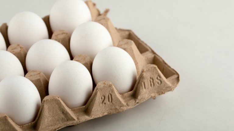 Pan lactal a $480, dos paquetes de fideos a $500 y maple de huevos medianos a $1.800: dónde comprar