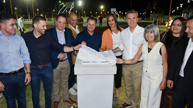 Santa Sylvina: El Gobernador Zdero acompa&ntilde;&oacute; el aniversario con la inauguraci&oacute;n de m&uacute;ltiples obras 