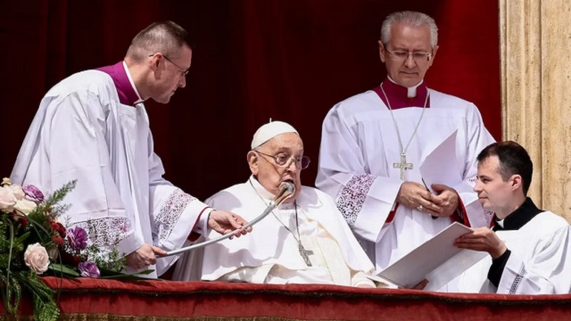 El Papa clamó por libertad religiosa y paz mundial en su mensaje de Pascua
