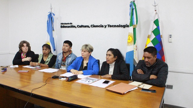 Educación realizó el primer Foro de Alfabetizadores de los Pueblos Originarios  
