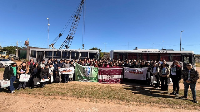 Alumnos de Barranqueras conocieron la operatoria y el crecimiento del puerto 
