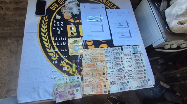Golpe al narcomenudeo en el barrio Villa Mar&iacute;a: secuestran coca&iacute;na, armas y dinero tras un allanamiento sorpresa