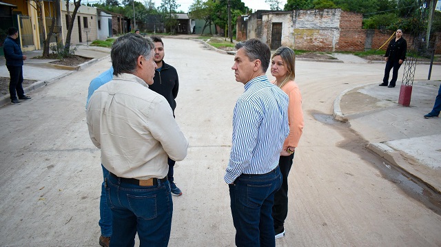Resistencia: 25 Cuadras de Pavimento para Villa Ercilia, el Gobernador Zdero supervisó las obras