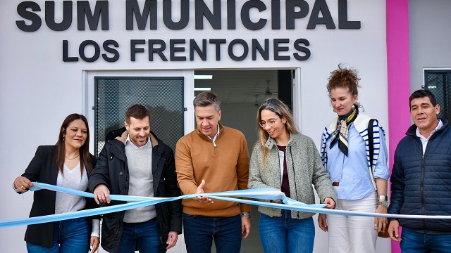Los Frentones: El Gobernador Zdero inauguró la ampliación y refacción integral del SUM Municipal  