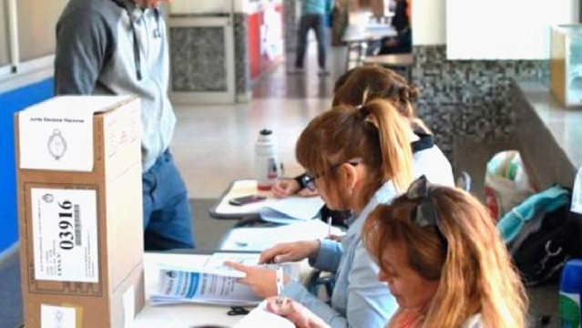 Las Escuelas Chaqueñas se preparan para recibir a los votantes  