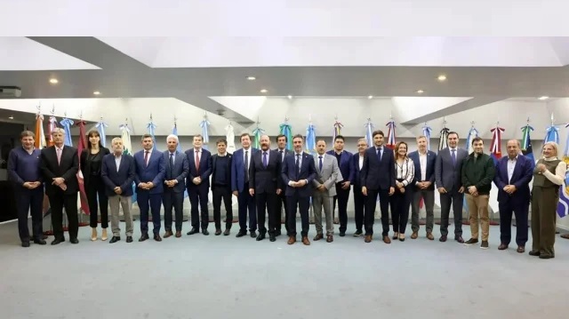 Se plantan los gobernadores: fracasó la negociación y le imponen su propia ley a Milei