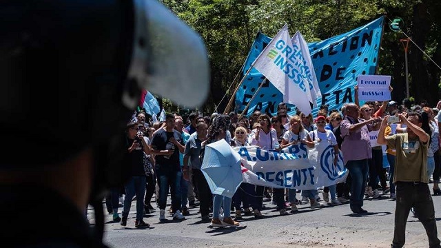 "Vamos a defender nuestros derechos": se realizó la manifestación por el paro de la CGT en Resistencia