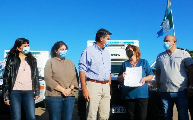 Fortalecimiento del Sistema de Salud: Capitanich entregó Ambulancias para seis localidades  