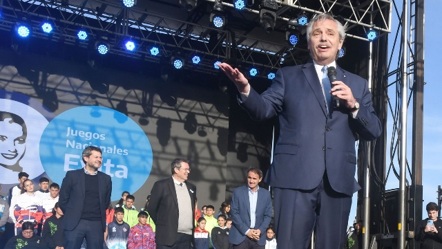 El Presidente en las finales de los Juegos Evita: "El deporte es una maravillosa escuela" 