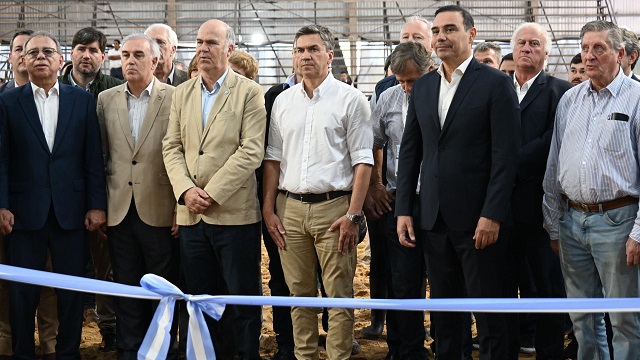 Corrientes: El Gobernador Zdero acompañó la apertura de la 22° Exposición Nacional Braford en la Sociedad Rural 