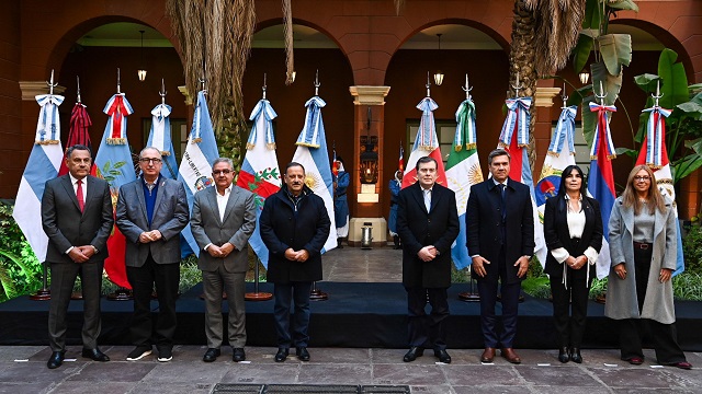 Santiago del Estero: El Gobernador Zdero estuvo presente hoy en la Reunión de Mandatarios del Norte Grande y del Litoral  