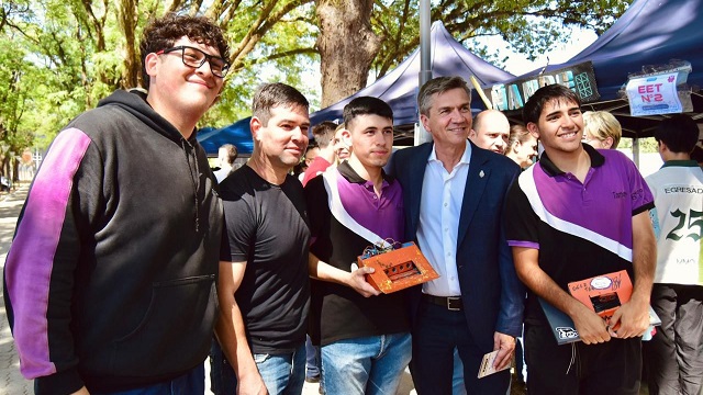 El Gobernador Zdero acompañó el inicio de la Expo Tex y Autotec que revaloriza a las Escuelas Técnicas  