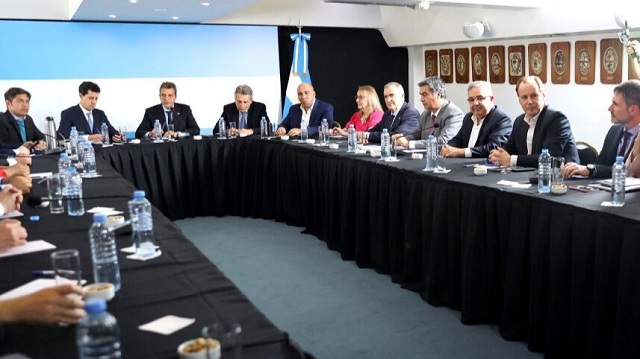 Capitanich tras la reunión con Sergio Massa: “Estamos trabajando en nuevas medidas económicas”