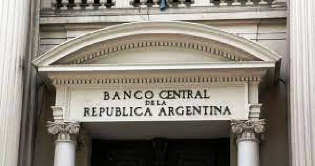 A pesar del anuncio de Caputo sobre el FMI, el Banco Central volvió a perder reservas