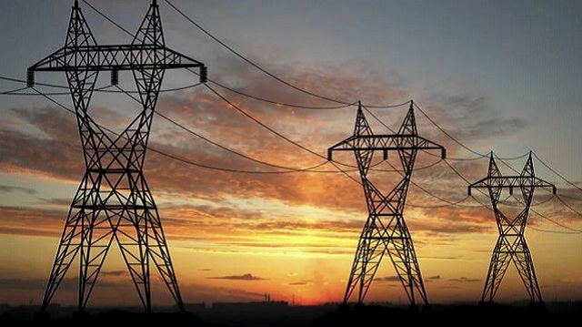 Energ&iacute;a actualiza precios mayoristas de electricidad y transporte hasta abril de 2026