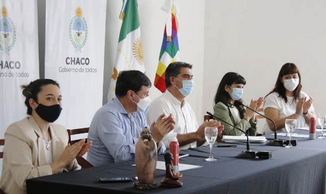 Capitanich y Arroyo firmaron convenio para financiar Proyectos de Urbanización u Mejoramiento del Hábitat 