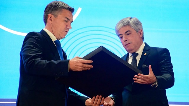&rdquo;LA UNNE ES UNA USINA DE CONOCIMIENTO PARA LA REGI&Oacute;N&rdquo;, AFIRM&Oacute; ZDERO AL ACOMPA&Ntilde;AR LA ASUNCI&Oacute;N DE LARROZA