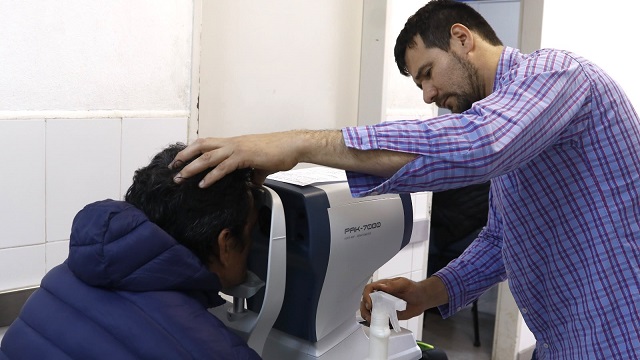 No m&aacute;s cataratas: Salud y Oftalm&oacute;logos Chaque&ntilde;os realizan pesquisas gratuitas y programan cirug&iacute;as en el Perrando